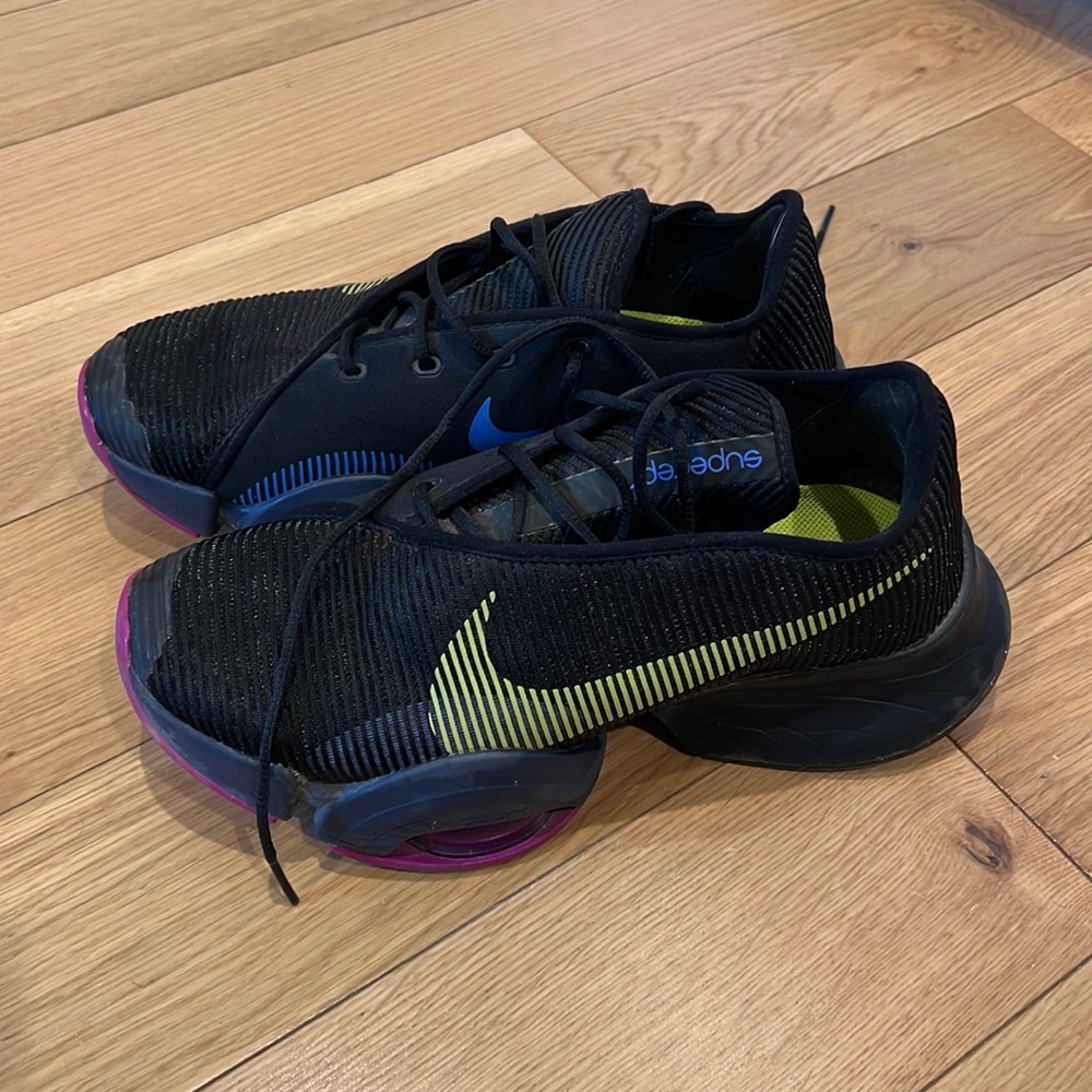 Nike Women Air Zoom 2 black cyber red